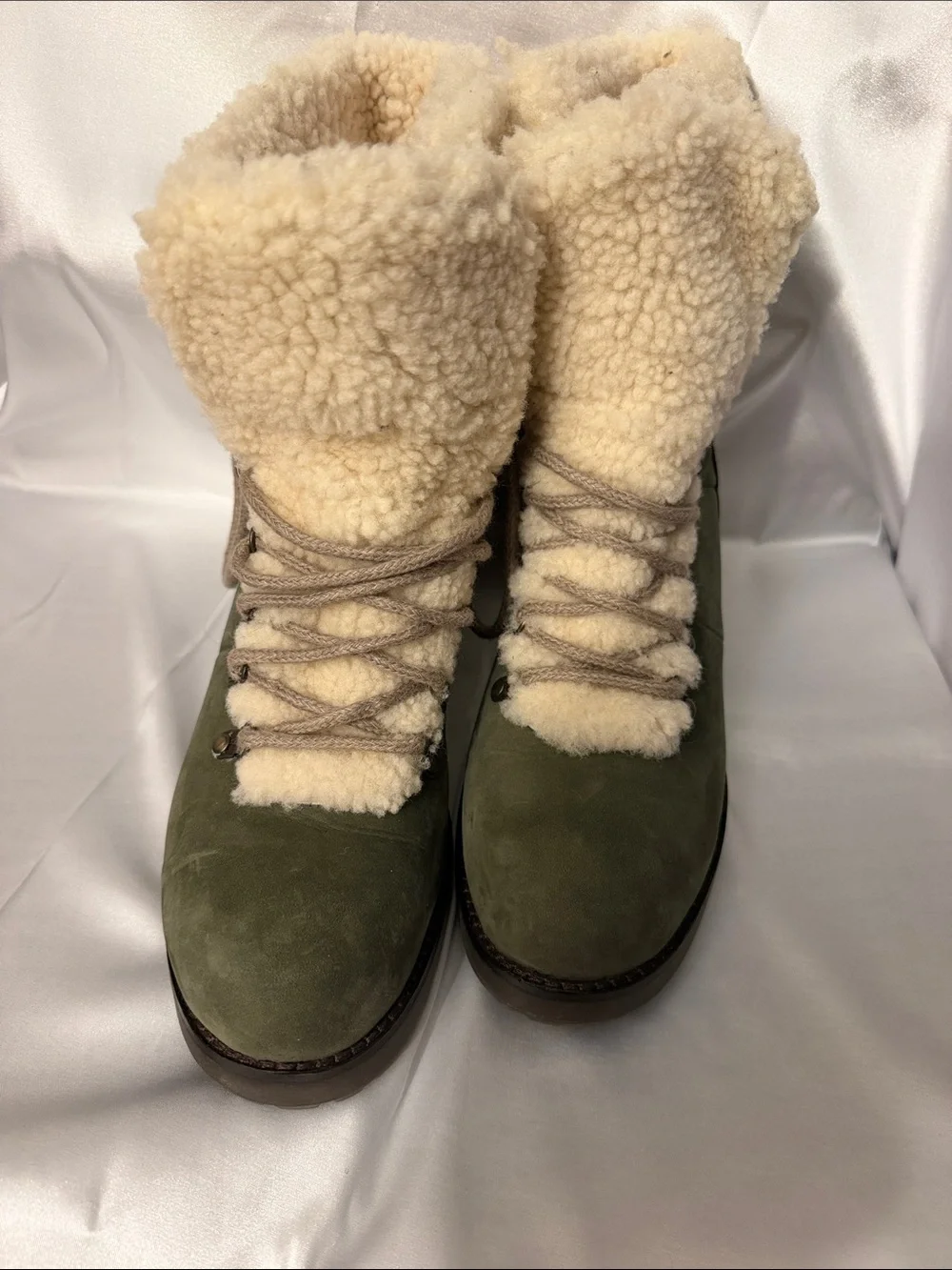 UGG lace up